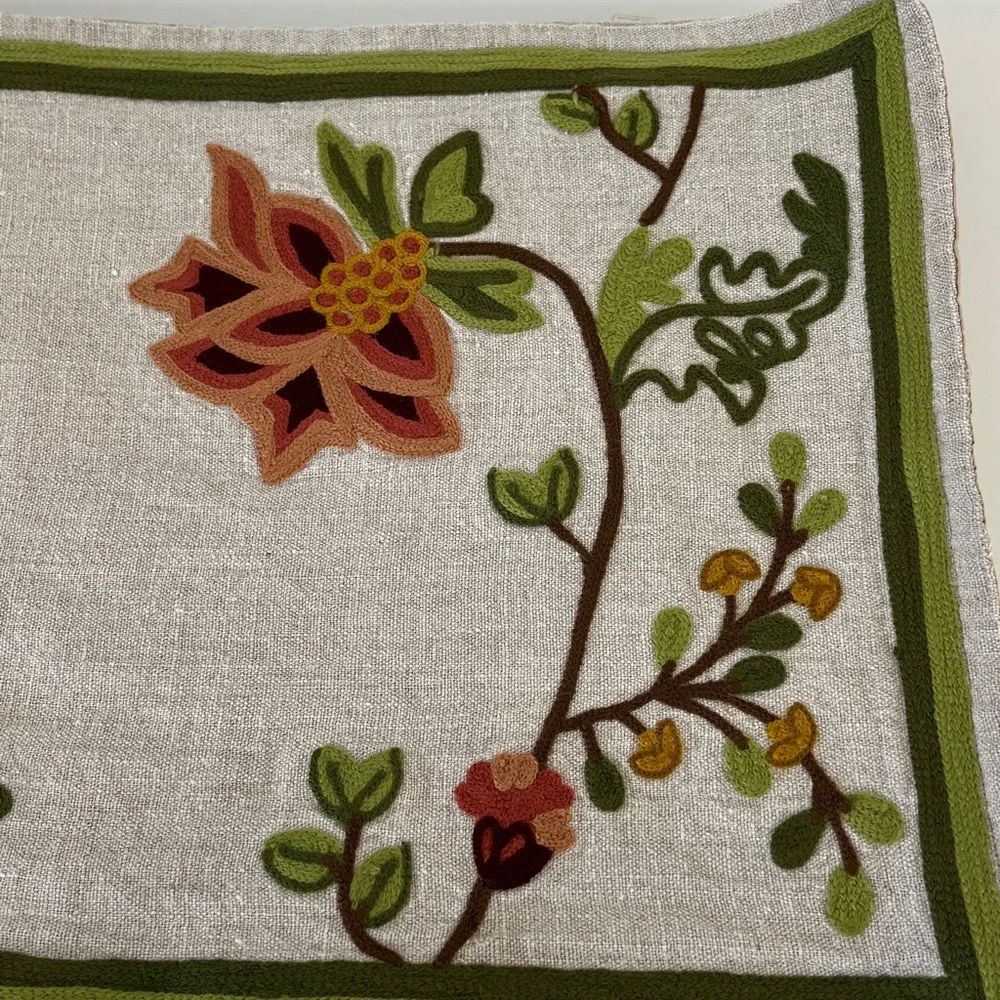 Williams Sonoma Crewel Embroidered Autumn Flowers Linen Placemats Set of 5